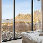 Casa de Férias Lyngvaer Ocean - Jacuzzi & Sauna - No 25
