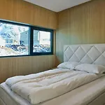 Lyngvaer Ocean - Jacuzzi & Sauna - No 25 Casa de Férias *