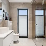 Lyngvaer Ocean - Jacuzzi & Sauna - No 25