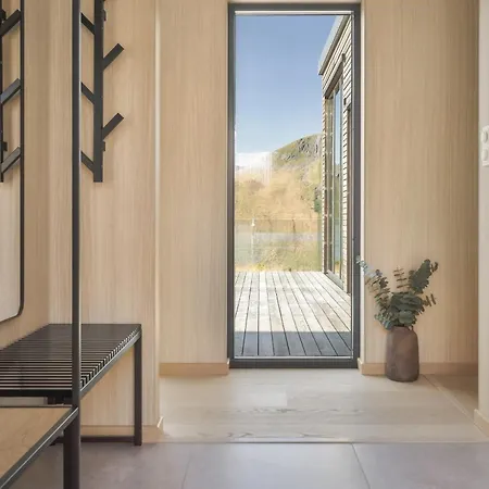 Lyngvaer Ocean - Jacuzzi & Sauna - No 25